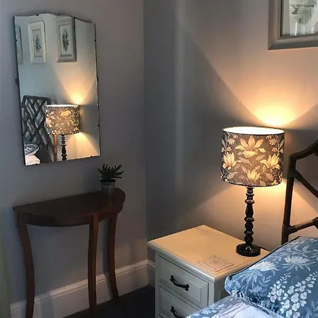 Netherdene Bed & Breakfast 4*